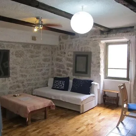 Apartment Grosse In Mit Terrasse Und Whirlpool